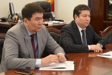 12.02.19 Рабочая встреча руководства МИМРД МПА СНГ и заместителя Генерального секретаря Совета МПА СНГ — полномочного представителя ЖК КР Нурбека Сатвалдиева с директором Бишкекского филиала МИМРД МПА СНГ Исламбеком Мурсабековым