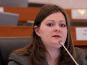 Депутат Н. Никитенко приняла участие в конференции «Улучшение участия этнических меньшинств в общественно-политической жизни КР»