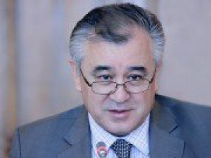 Лидер фракции «Ата Мекен» О.Текебаев: «Если завтра назначить выборы, то в парламент придут точно такие же депутаты, только фамилии будут другими»