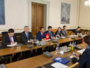 Делегация Жогорку Кенеша КР встретилась со Спецпредставителем ПА ОБСЕ по Центральной Азии, депутатом парламента Австрии г-жой К.Мутоннен