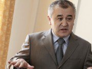 О.Текебаев: Референдум по Конституции КР объявить непросто