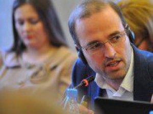 Венецианская комиссия: Демократия в Кыргызстане только развивается и не полностью устойчива  