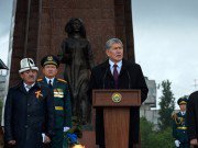 Президент Алмазбек Атамбаев: «Мы всегда будем помнить подвиг наших дедов и отцов, которые отдали ради Победы самое дорогое – жизнь, здоровье, молодость»