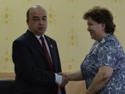 Наблюдатели от МПА СНГ встретились с Председателем Маджлиси намояндагон Маджлиси Оли Республики Таджикистан Шукурджоном Зухуровым и с разработчиками проекта Конституции Республики Таджикистан