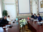 Торага Жогорку Кенеша Чыныбай Турсунбеков встретился с Председателем Мажилиса Парламента Республики Казахстан Бактыкожа Измухамбетовым Торага Жогорку Кенеша Чыныбай Турсунбеков встретился с Председателем Мажилиса Парламента Республики Казахстан Бактыкожа Измухамбетовым