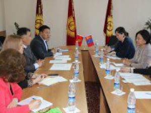 ЦИК КР приняла делегацию из Монголии