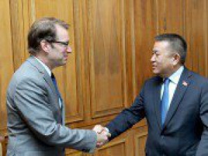 Торага Жогорку Кенеша Чыныбай Турсунбеков принял делегацию членов Палаты представителей Конгресса США