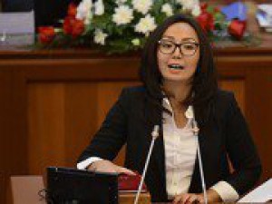 В парламенте требуют рассмотреть ответственность ЦИК, лишившего депутатов фракции «Кыргызстан» мандатов