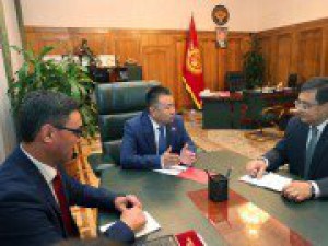 Торага Жогорку Кенеша Ч.Турсунбеков принял Генсекретаря ТюркПА Ж.Асанова