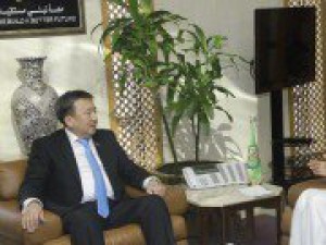 Торага Жогорку Кенеша Асылбек Жээнбеков встретился с Главой Исламского банка развития доктором Ахмадом Мохаммед Али Аль-Мадани