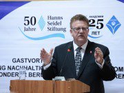 Бишкекский филиал принял участие на лекции депутата Бундестага ФРГ на тему «Содействие устойчивому развитию муниципалитетов – роль волонтерства» Бишкекский филиал принял участие на лекции депутата Бундестага ФРГ на тему «Содействие устойчивому развитию муниципалитетов – роль волонтерства»