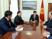 Президент С.Жээнбеков встретился с лидерами фракций коалиции большинства