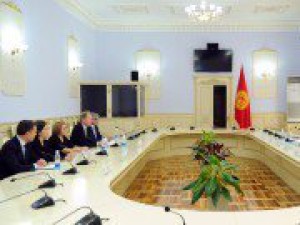 ООН относит Кыргызстан к странам, где меньше террористических угроз, - помощник генсекретаря ООН Эндрю Гилмор