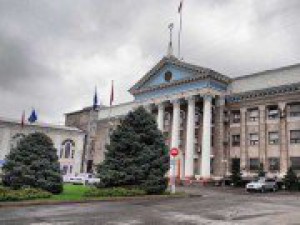 Фракции СДПК, «Мекеним Кыргызстан» и «Онугуу-Прогресс» решили выйти из коалиции большинства Бишкекского горкенеша