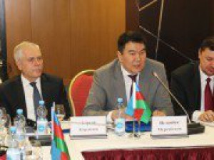 В Баку состоялся круглый стол «Роль женщин в общественно-политической жизни Азербайджана»