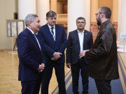 Выставка, посвященная 90-летию Чингиза Айтматова, открылась в Таврическом дворце