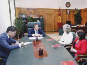 Торага Жогорку Кенеша КР А. Жээнбеков принял Управляющего редактора Всемирной службы BBC Сару Гибсон