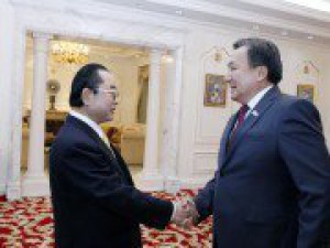 Торага Жогорку Кенеша КР А. Жээнбеков принял парламентскую делегацию во главе с членом Палаты представителей Парламента Японии К. Танака