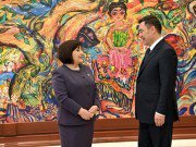 Президент Садыр Жапаров встретился с Председателем Милли Меджлиса Сагибой Али гызы Гафаровой Президент Садыр Жапаров встретился с Председателем Милли Меджлиса Сагибой Али гызы Гафаровой