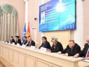 В Таврическом дворце состоялась конференция, посвященная 100-летию Кара-Кыргызской автономной области и 140-летию ее первого руководителя И. Айдарбекова