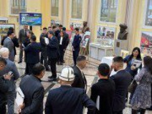 В Таврическом дворце открылись художественная выставка известного российского художника, члена Союза художников России и Международного художественного фонда  Елены Кротовой и фотовыставка картин, приуроченные к памятным датам