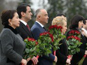 Торага Жогорку Кенеша Нурланбек Тургунбек уулу почтил память погибших в Великой Отечественной войне в городе Санкт-Петербург Торага Жогорку Кенеша Нурланбек Тургунбек уулу почтил память погибших в Великой Отечественной войне в городе Санкт-Петербург