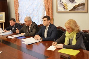 12.02.19 Рабочая встреча руководства МИМРД МПА СНГ и заместителя Генерального секретаря Совета МПА СНГ — полномочного представителя ЖК КР Нурбека Сатвалдиева с директором Бишкекского филиала МИМРД МПА СНГ Исламбеком Мурсабековым