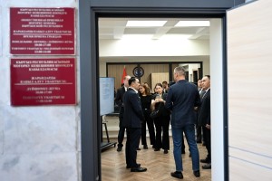 В Жогорку Кенеше продемонстрировали систему на основе ИИ для обработки обращений граждан