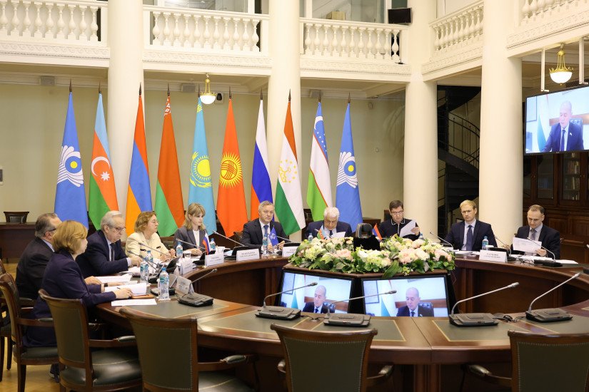 В Таврическом дворце состоялось заседание Постоянной комиссии МПА СНГ по правовым вопросам